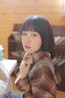 女邻居